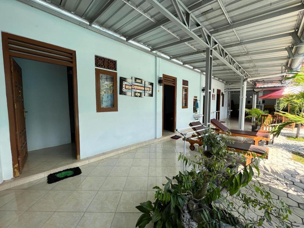 Capital O 92615 Villa Utama D'Alas Purwo Ringinpintu المظهر الخارجي الصورة