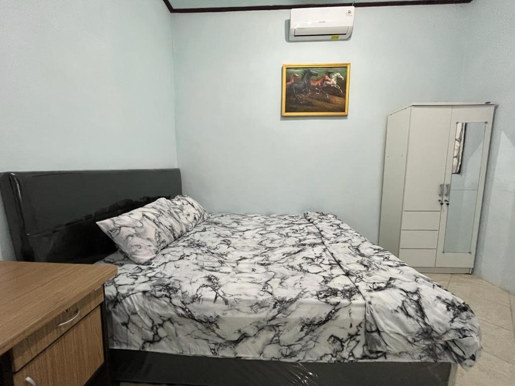 Capital O 92615 Villa Utama D'Alas Purwo Ringinpintu المظهر الخارجي الصورة