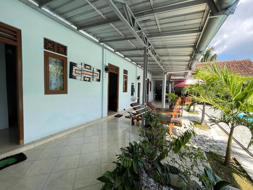 Capital O 92615 Villa Utama D'Alas Purwo Ringinpintu المظهر الخارجي الصورة